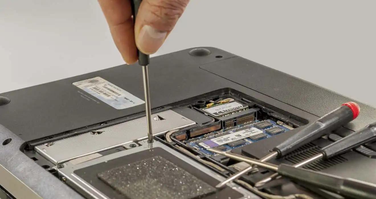 HP ноутбук ремонт в посёлке Коммунар